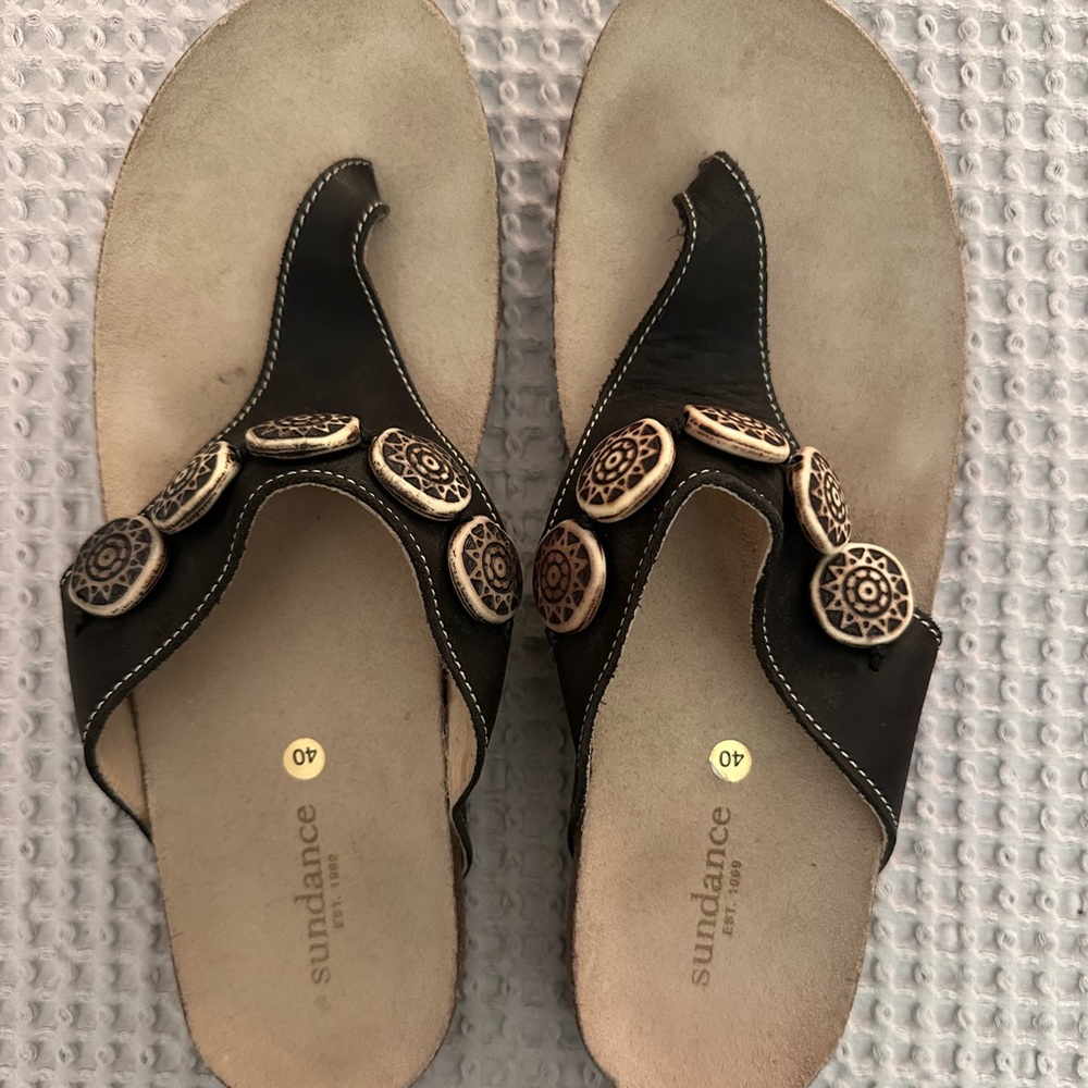 Sundance Black Leather Women's Thong Flip Flop Sandals - Picture 3 of 9